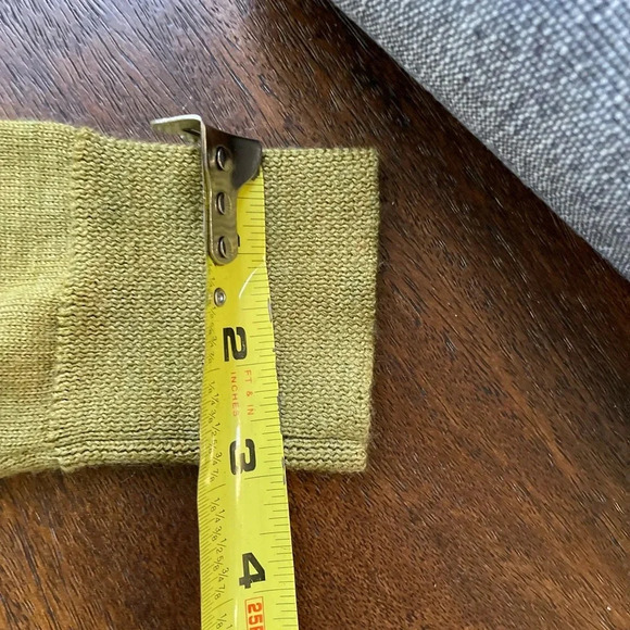 EILEEN FISHER Medium Green VNeck 100% Merino Wool Split Side Hem SweaterREAD - Picture 9 of 11